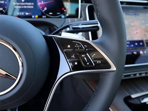 New 2026 Mercedes-Benz E 350 4MATIC Sedan image 33