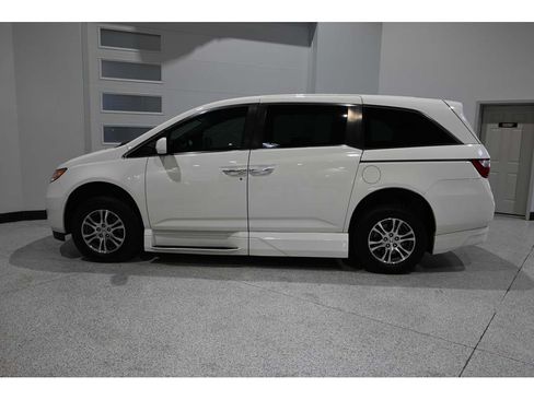 Used 2012 Honda Odyssey EX image 9