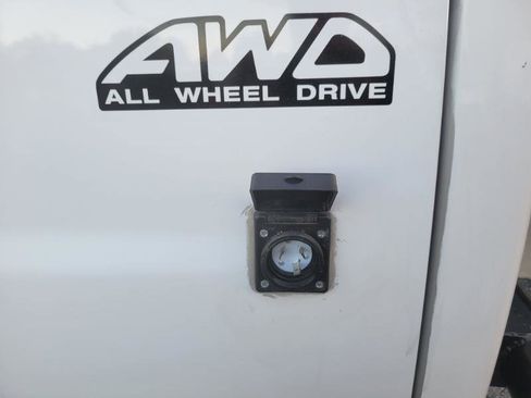 Used 2011 Chevrolet Express 1500 AWD image 17