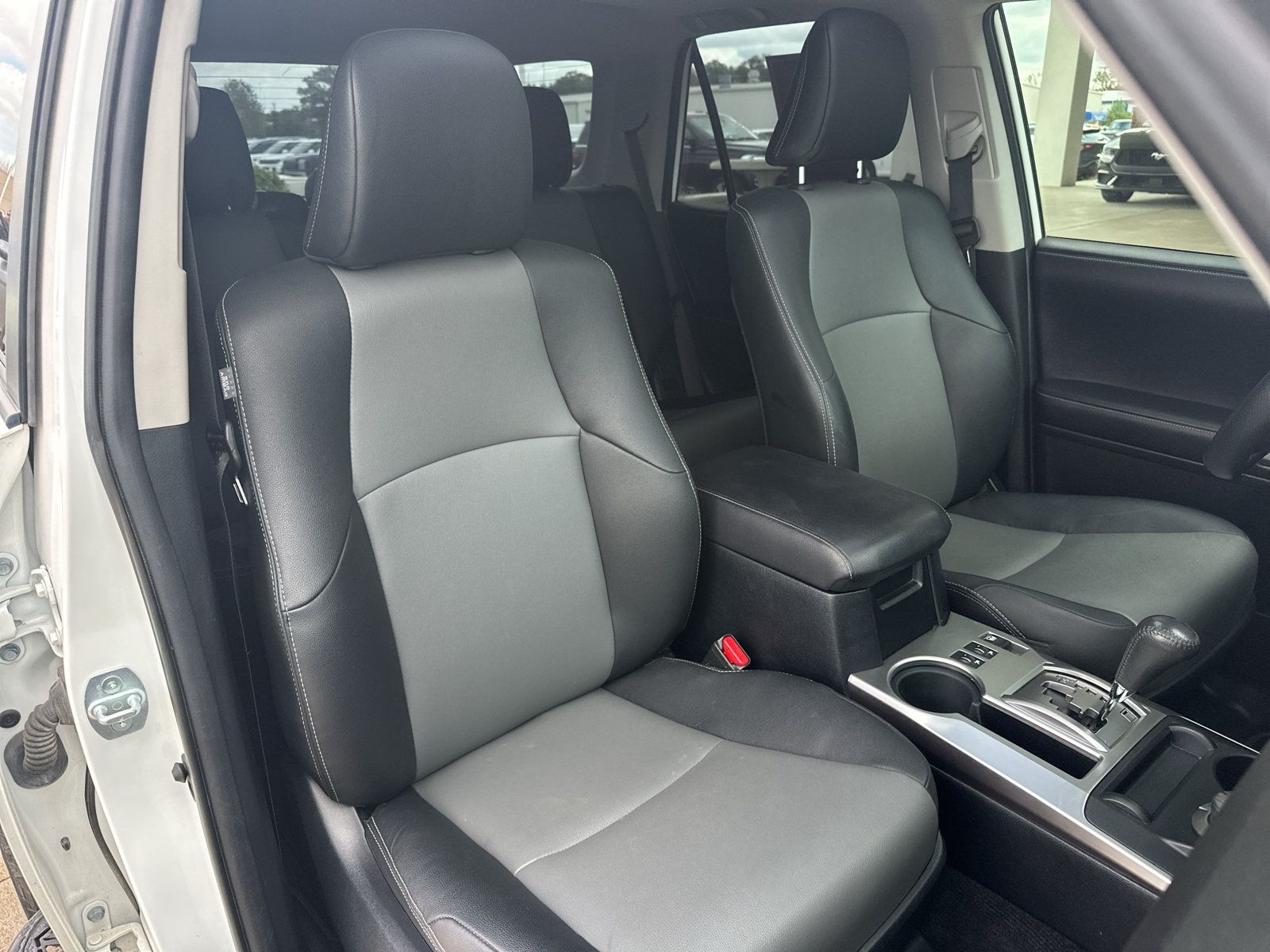 Used 2019 Toyota 4Runner SR5 Premium AWD/4WD image 31