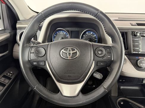 Used 2017 Toyota RAV4 XLE AWD/4WD image 25