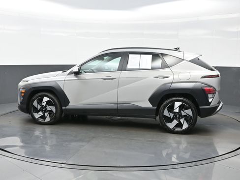 Used 2024 Hyundai Kona Limited FWD image 3