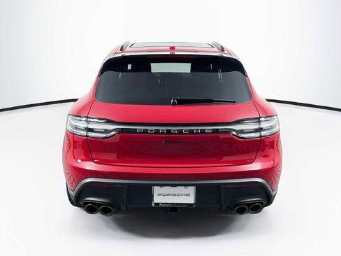 Certified 2025 Porsche Macan AWD/4WD image 10
