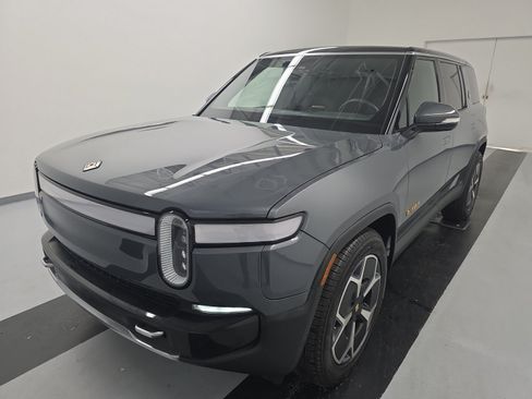 Used 2023 Rivian R1S Adventure AWD/4WD image 1