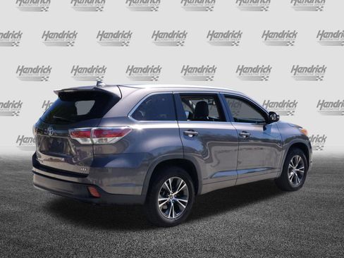 Used 2016 Toyota Highlander XLE image 9