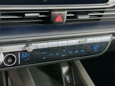 Used 2024 Hyundai Ioniq 6 SE image 24