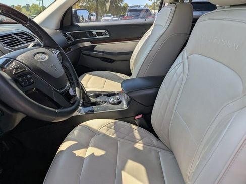 Used 2019 Ford Explorer Platinum AWD/4WD image 24