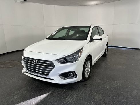 Used 2021 Hyundai Accent SEL image 6