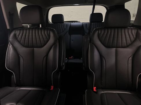 Used 2023 Hyundai Palisade Limited FWD image 29