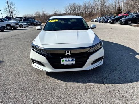 Used 2019 Honda Accord Sport image 2