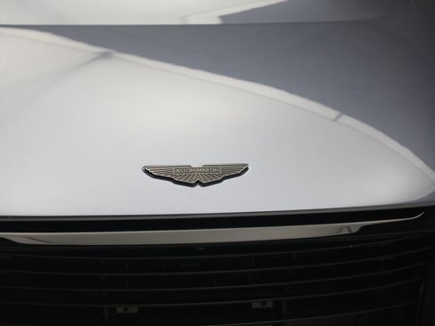 Used 2024 Aston Martin Valour RWD image 35