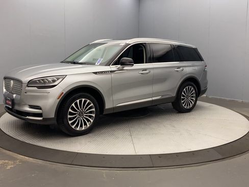 Used 2022 Lincoln Aviator AWD w/ Premium Package image 9