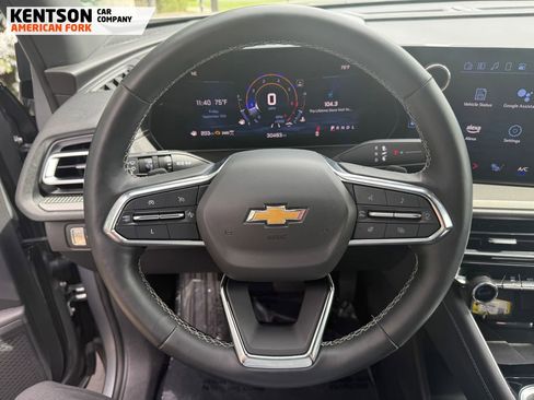 Used 2024 Chevrolet Traverse LT image 18