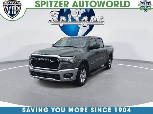 Used 2025 RAM 1500 Big Horn AWD/4WD image 4