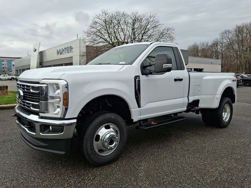 New 2026 Ford F350 XLT image 3