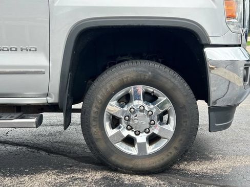 Used 2016 GMC Sierra 2500 SLT w/ Driver Alert Package AWD/4WD image 9