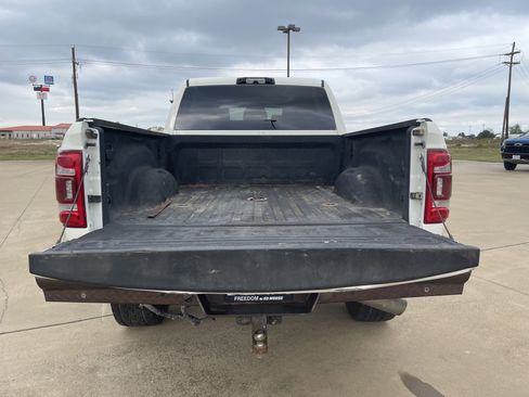 Used 2022 RAM 3500 Limited image 14