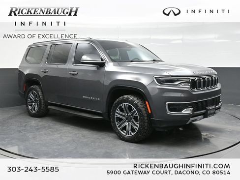 Used 2022 Jeep Wagoneer Series III w/ Flexible Seating Group AWD/4WD image 1