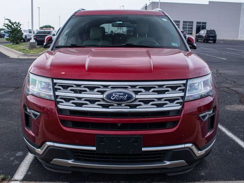 Used 2018 Ford Explorer Limited FWD image 2