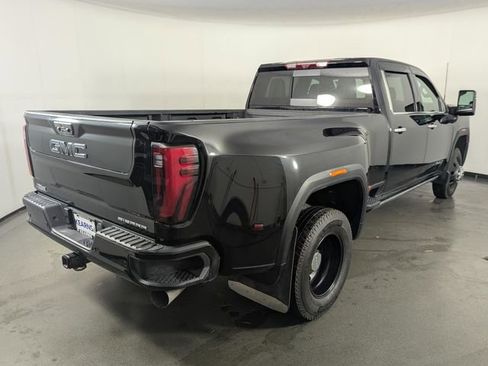 Used 2025 GMC Sierra 3500 Denali Ultimate AWD/4WD image 7