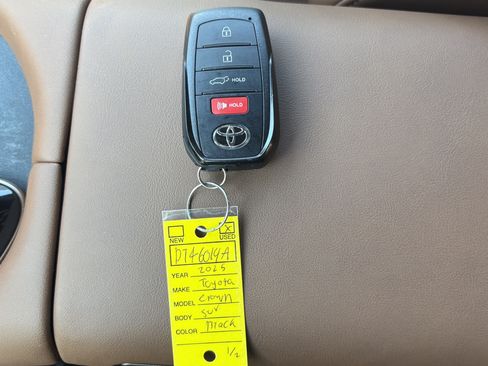 Used 2025 Toyota Crown Signia AWD/4WD image 34