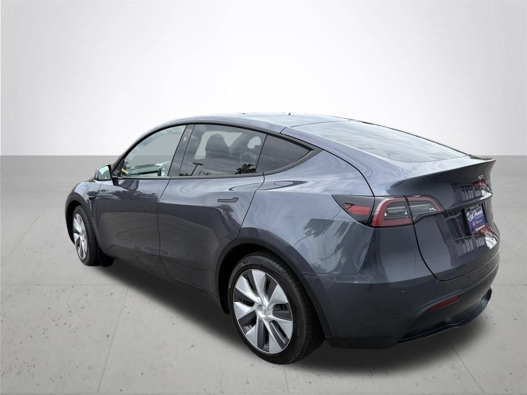 Used 2023 Tesla Model Y Long Range AWD/4WD image 9