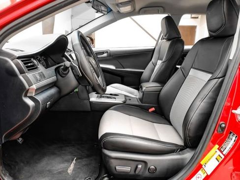 Used 2012 Toyota Camry SE FWD image 4