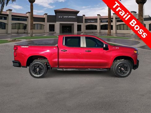 Used 2019 Chevrolet Silverado 1500 Custom Trail Boss w/ Custom Convenience Package image 9