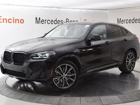 Used 2024 BMW X4 xDrive30i w/ Premium Package image 2