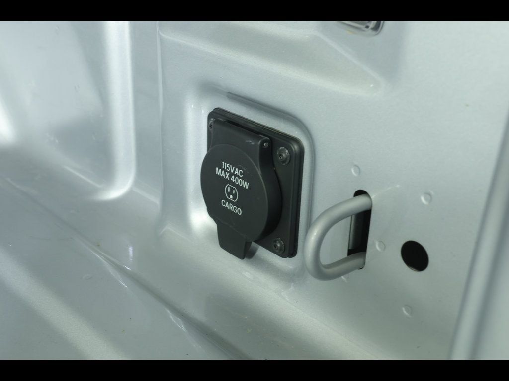 Used 2024 Jeep Gladiator Sport AWD/4WD image 13