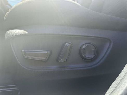 Used 2024 Toyota RAV4 SE w/ Weather & Moonroof Package AWD/4WD image 17