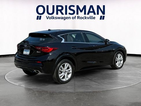 Used 2018 INFINITI QX30 FWD image 4