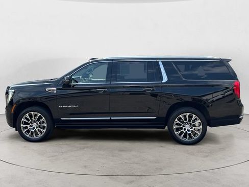 Used 2026 GMC Yukon XL Denali w/ Sun & Power Step Package AWD/4WD image 8
