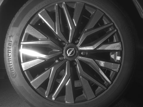 Used 2025 Nissan Altima 2.5 SV FWD image 15