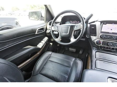 Used 2018 GMC Yukon Denali w/ Denali Ultimate Package RWD image 7