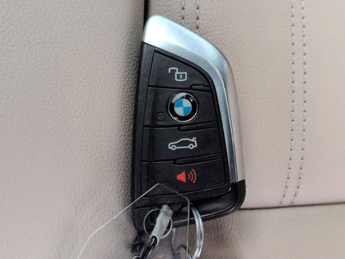 Certified 2023 BMW 330i xDrive Sedan w/ Premium Package image 37