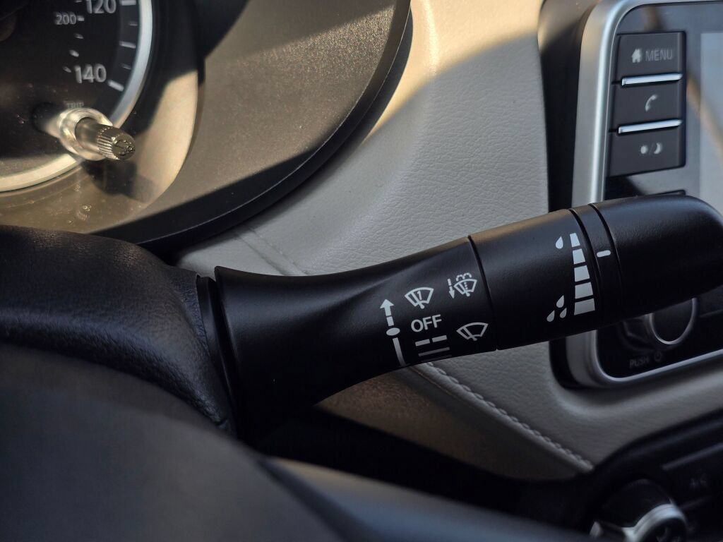 Used 2021 Nissan Versa SV FWD image 25