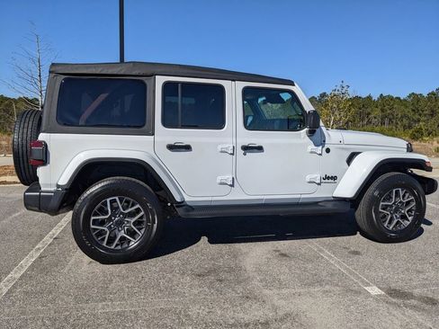 New 2026 Jeep Wrangler Sahara image 23