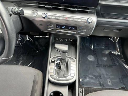 Used 2024 Hyundai Kona SEL AWD/4WD image 11