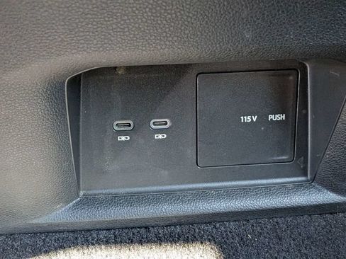 Used 2023 Volkswagen Atlas SE FWD image 14