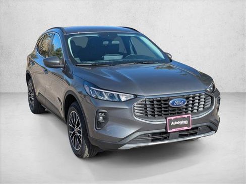 New 2026 Ford Escape PHEV w/ Class II Trailer Tow Package image 3