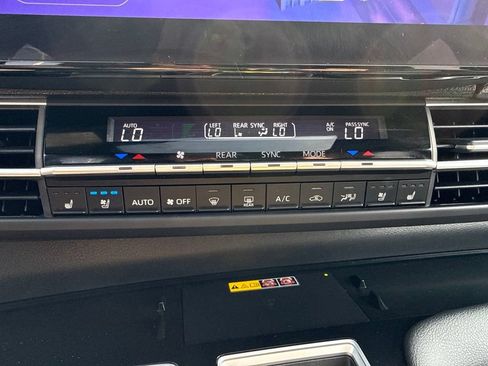 Certified 2025 Toyota Sienna Limited AWD/4WD image 17