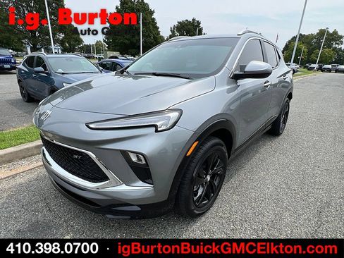 Used 2024 Buick Encore GX Sport Touring AWD/4WD image 3
