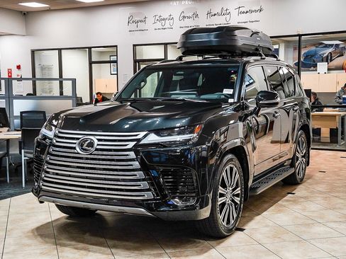 New 2026 Lexus LX 600 4WD w/ Luxury Package image 3