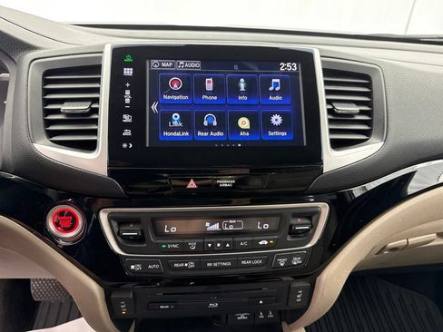 Used 2016 Honda Pilot Touring image 25