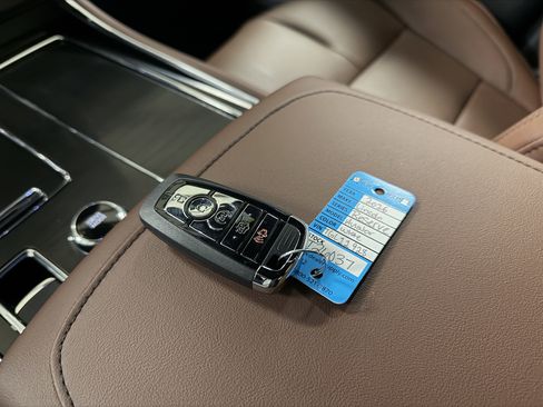 New 2026 Lincoln Aviator Reserve image 13