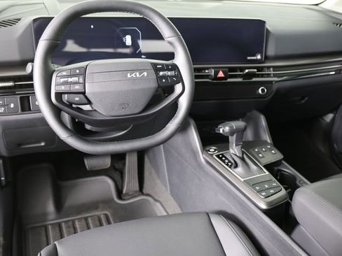 New 2026 Kia Sportage SX FWD image 10