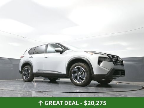 Used 2024 Nissan Rogue SV image 52