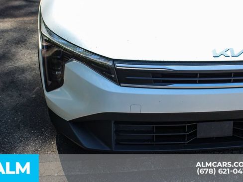 Used 2025 Kia K4 FWD image 12