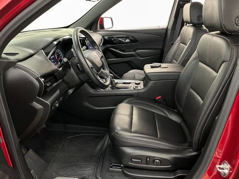 Used 2023 Chevrolet Traverse RS w/ LPO, Floor Liner Package image 9